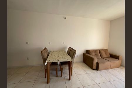 Casa para alugar com 55m², 2 quartos e 1 vaga