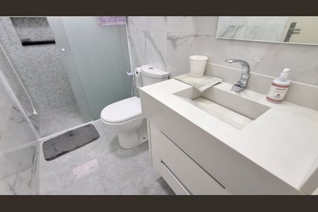 Casa à venda com 134m², 3 quartos e 3 vagas Casa à venda com 134m², 3 quartos e 3 vagasBanheiro Social