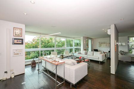 Sala de casa de condomínio à venda com 4 quartos, 800m² em Jardim Vitoria Regia (zona Oeste), São Paulo