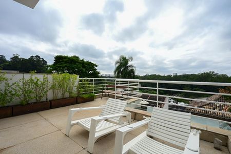Casa de condomínio à venda com 800m², 4 quartos e 4 vagasVaranda