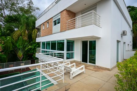 Casa de condomínio à venda com 800m², 4 quartos e 4 vagasVaranda