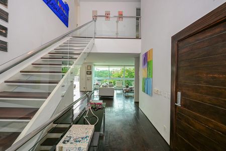 Casa de condomínio à venda com 800m², 4 quartos e 4 vagasHall de Entrada
