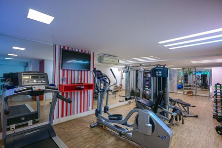 Casa de condomínio à venda com 800m², 4 quartos e 4 vagasAcademia