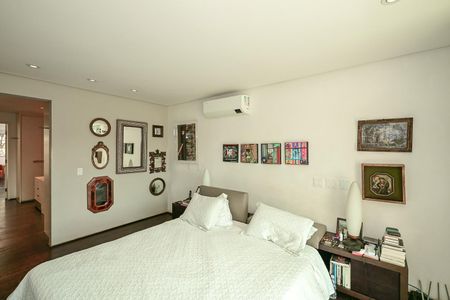 Casa de condomínio à venda com 800m², 4 quartos e 4 vagasSuíte 4