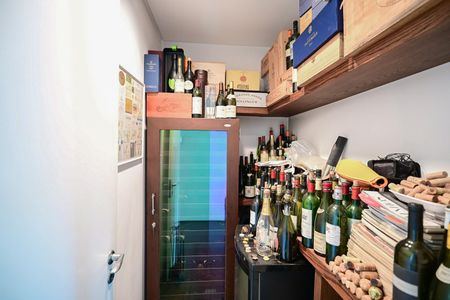 Casa de condomínio à venda com 800m², 4 quartos e 4 vagasAdega 1