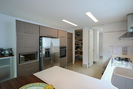 Casa de condomínio à venda com 800m², 4 quartos e 4 vagasCozinha