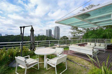 Casa de condomínio à venda com 800m², 4 quartos e 4 vagasTerraço 