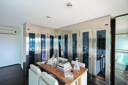Casa de condomínio à venda com 800m², 4 quartos e 4 vagasAdega 2