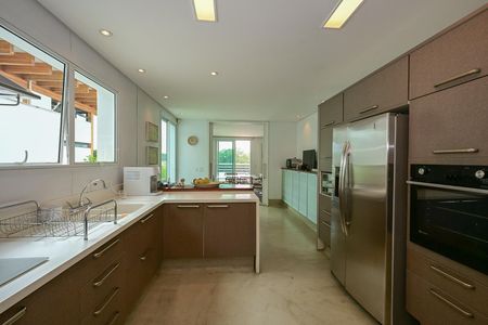 Casa de condomínio à venda com 800m², 4 quartos e 4 vagasCozinha