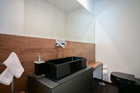 Casa de condomínio à venda com 800m², 4 quartos e 4 vagasLavabo 3