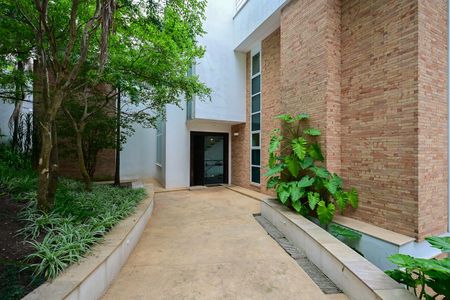 Casa de condomínio à venda com 800m², 4 quartos e 4 vagasFachada