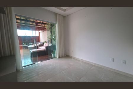 Casa à venda com 3 quartos, 193m² em Lundcéia, Lagoa Santa