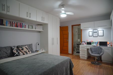 Casa à venda com 249m², 4 quartos e 2 vagas Casa à venda com 249m², 4 quartos e 2 vagasQuarto 1