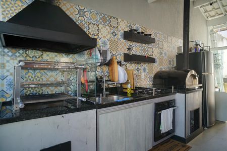 Casa à venda com 249m², 4 quartos e 2 vagas Casa à venda com 249m², 4 quartos e 2 vagasChurrasqueira