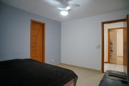 Casa à venda com 249m², 4 quartos e 2 vagas Casa à venda com 249m², 4 quartos e 2 vagasQuarto 3