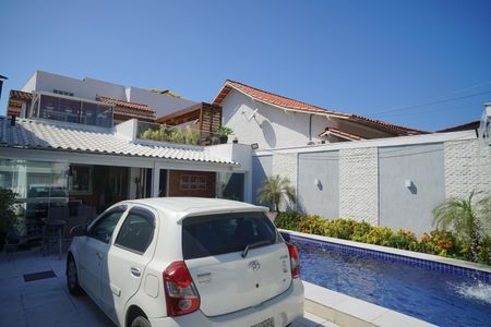 Casa à venda com 249m², 4 quartos e 2 vagas Casa à venda com 249m², 4 quartos e 2 vagasÁrea externa