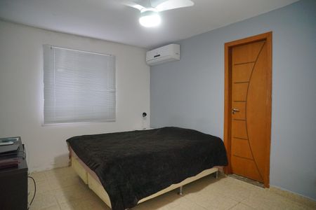 Casa à venda com 249m², 4 quartos e 2 vagas Casa à venda com 249m², 4 quartos e 2 vagasQuarto 3