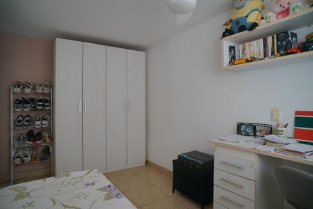 Casa à venda com 249m², 4 quartos e 2 vagas Casa à venda com 249m², 4 quartos e 2 vagasQuarto 2