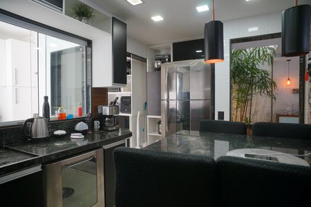 Casa à venda com 249m², 4 quartos e 2 vagas Casa à venda com 249m², 4 quartos e 2 vagasCozinha