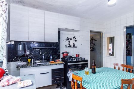 Casa à venda com 120m², 3 quartos e 2 vagas Casa à venda com 120m², 3 quartos e 2 vagasCozinha