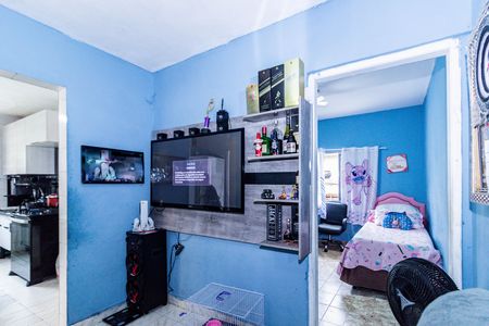 Casa à venda com 120m², 3 quartos e 2 vagas Casa à venda com 120m², 3 quartos e 2 vagasSala