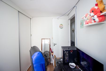 Quarto 1 de apartamento para alugar com 2 quartos, 40m² em Parque Xangri-lá, Contagem