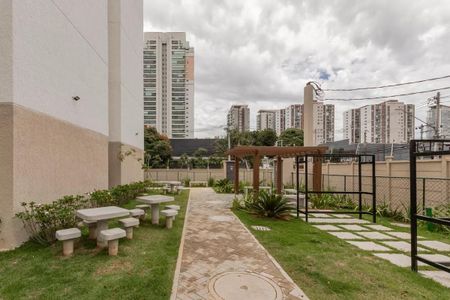 Apartamento à venda com 32m², 2 quartos e sem vagaÁrea comum