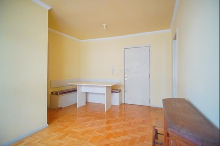 Apartamento para alugar com 72m², 2 quartos e 1 vagaSala