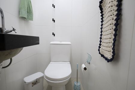 Casa à venda com 144m², 3 quartos e 1 vaga Casa à venda com 144m², 3 quartos e 1 vagaBanheiro 1