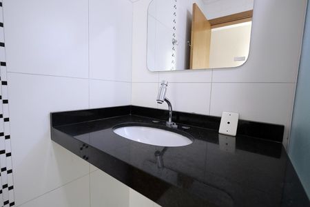 Casa à venda com 144m², 3 quartos e 1 vaga Casa à venda com 144m², 3 quartos e 1 vagaBanheiro Quarto Suíte