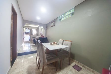 Casa à venda com 360m², 5 quartos e 4 vagasSala de Jantar