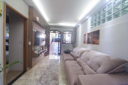 Casa à venda com 360m², 5 quartos e 4 vagassala