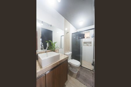 Casa à venda com 360m², 5 quartos e 4 vagasBanheiro Social