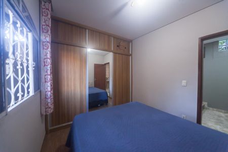 Casa à venda com 360m², 5 quartos e 4 vagasquarto 2