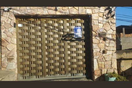 Casa à venda com 360m², 5 quartos e 4 vagasplaca instalada TIKP-220