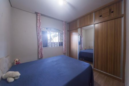 Casa à venda com 360m², 5 quartos e 4 vagasquarto 2