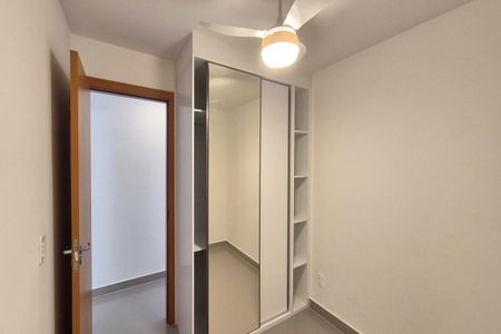 Quarto 1  de apartamento para alugar com 2 quartos, 45m² em Vila Satúrnia, Campinas