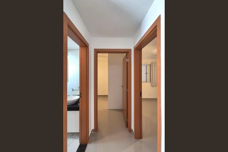 Apartamento para alugar com 48m², 2 quartos e 1 vaga Apartamento para alugar com 48m², 2 quartos e 1 vagaCorredor