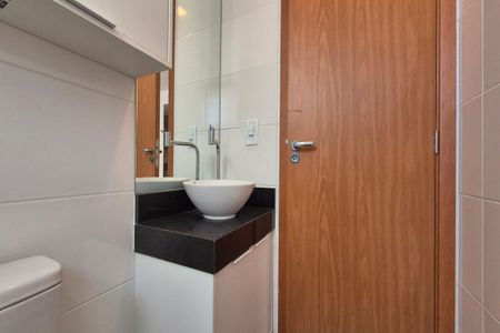 Apartamento para alugar com 48m², 2 quartos e 1 vaga Apartamento para alugar com 48m², 2 quartos e 1 vagaBanheiro
