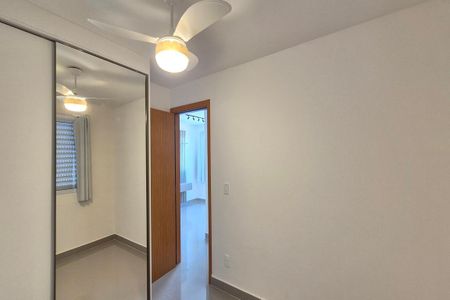 Quarto 1  de apartamento para alugar com 2 quartos, 45m² em Vila Satúrnia, Campinas