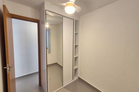 Quarto 1  de apartamento para alugar com 2 quartos, 45m² em Vila Satúrnia, Campinas
