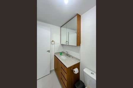 Apartamento para alugar com 57m², 2 quartos e sem vaga Apartamento para alugar com 57m², 2 quartos e sem vagaBanheiro