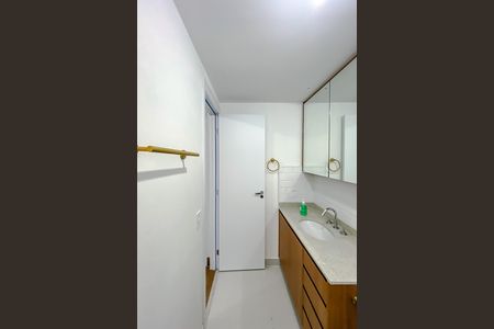 Banheiro de apartamento para alugar com 2 quartos, 57m² em Quarta Parada, São Paulo