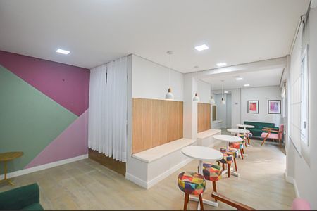 Apartamento para alugar com 38m², 2 quartos e sem vaga Apartamento para alugar com 38m², 2 quartos e sem vagaÁrea comum - Salão de festas 2