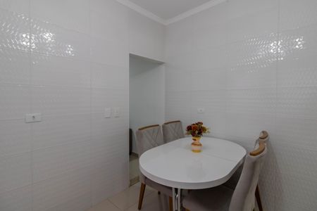 Casa para alugar com 125m², 2 quartos e 2 vagasCozinha