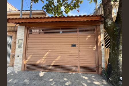 Casa para alugar com 125m², 2 quartos e 2 vagasFachada 
