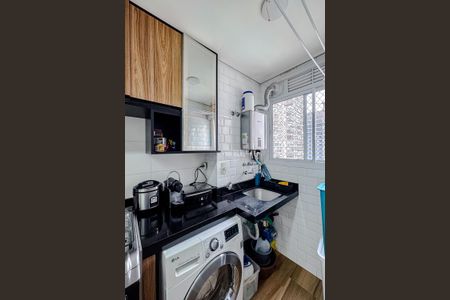 Apartamento à venda com 68m², 2 quartos e 1 vaga Apartamento à venda com 68m², 2 quartos e 1 vagaCozinha e Área de Serviço