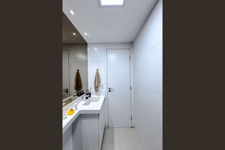 Apartamento à venda com 68m², 2 quartos e 1 vaga Apartamento à venda com 68m², 2 quartos e 1 vagaBanheiro