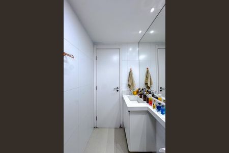 Apartamento à venda com 68m², 2 quartos e 1 vaga Apartamento à venda com 68m², 2 quartos e 1 vagaBanheiro da Suíte