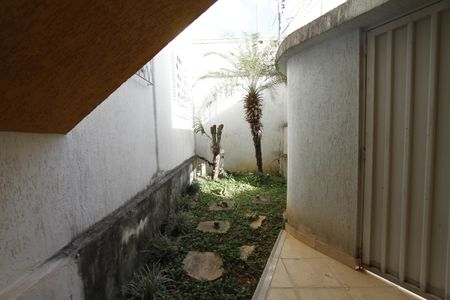 Casa à venda com 4 quartos, 300m² em Carlos Prates, Belo Horizonte